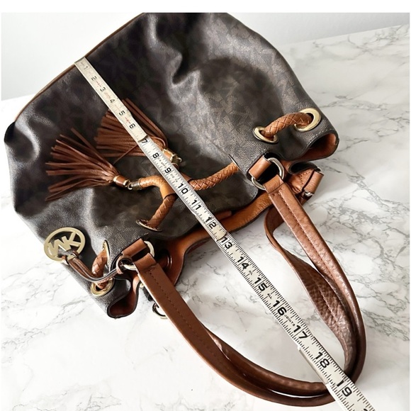 Michael Kors bag - Picture 4 of 8